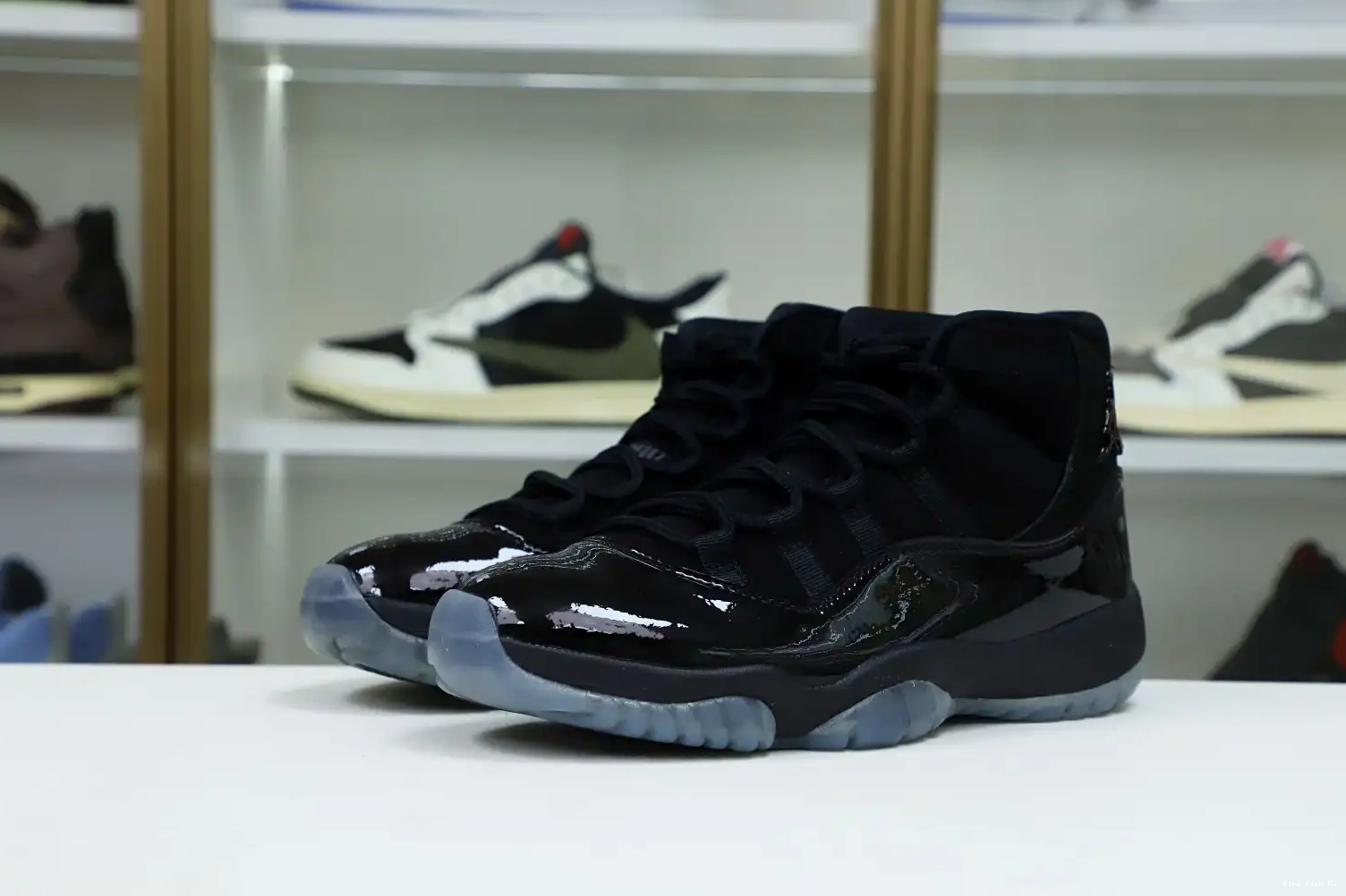 'CAP GOWN' AND RETRO JORDAN 11 AIR Kimikick 0707